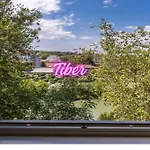 Deluxe Suite, Top Floor Stunning View!