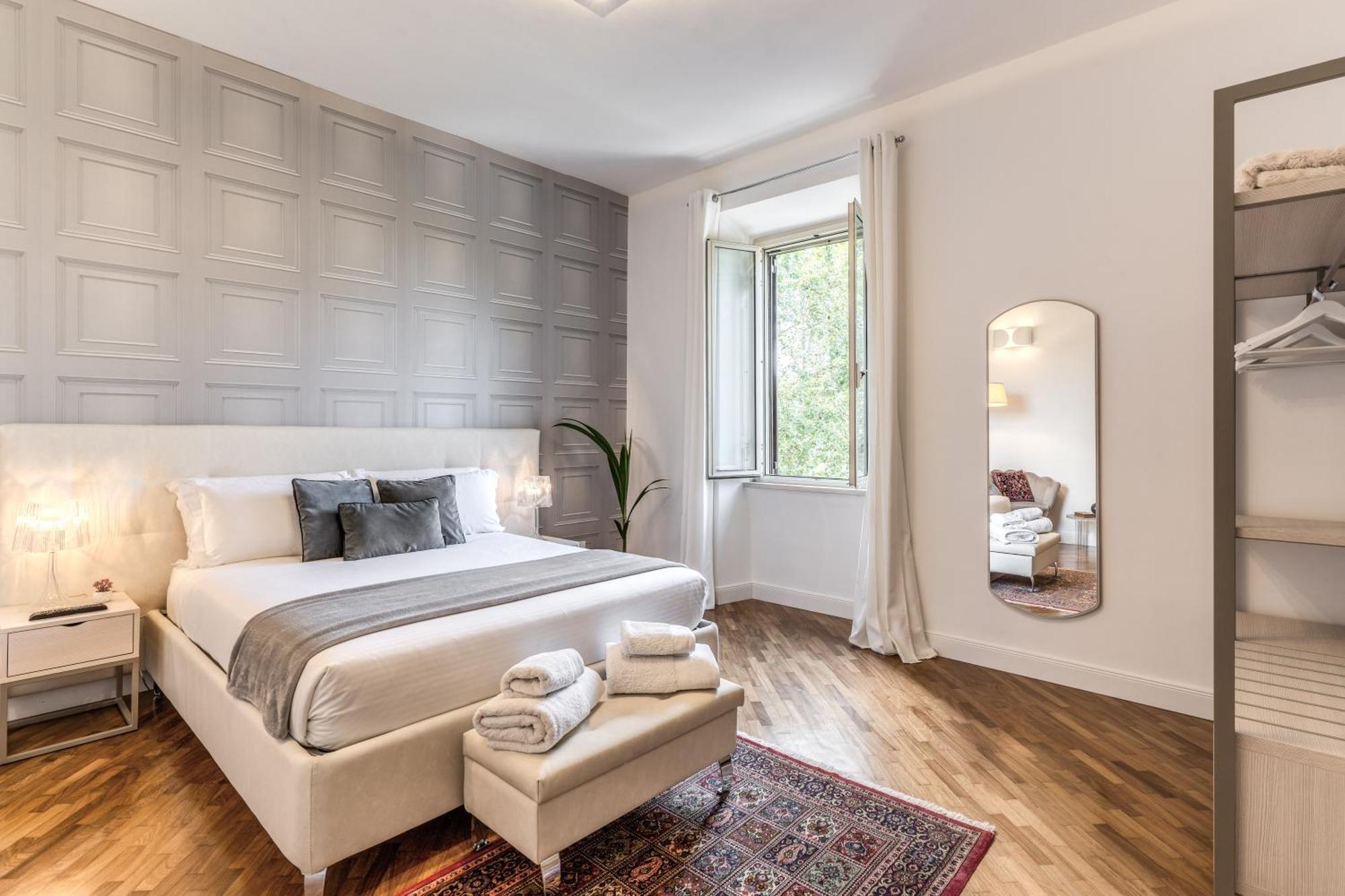 Deluxe Suite, Floor Stunning View! * Rome